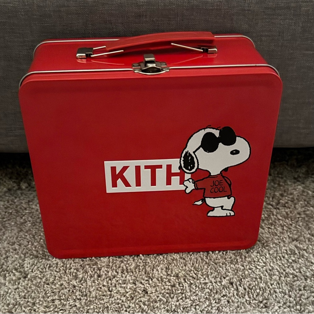 Kith x Peanuts Kids Joe Cool Lunch Box  fury red